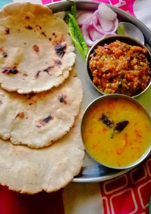 बाजरे की रोटला (bajre ki rotla recipe in Hindi) रेसिपी मुख्य फोटो