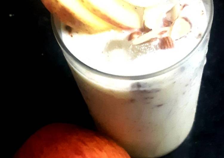 Steps to Make Favorite Apple milkshake