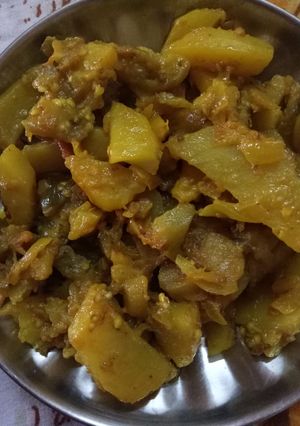 A picture of Brinjal potato veg.