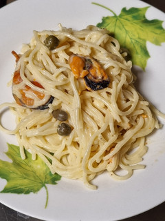 Una foto de Espaguetis a la crema de mejillones