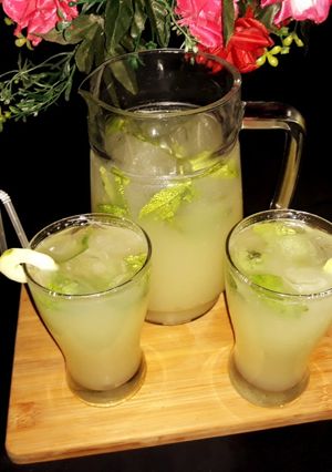A picture of Raw mango juice.