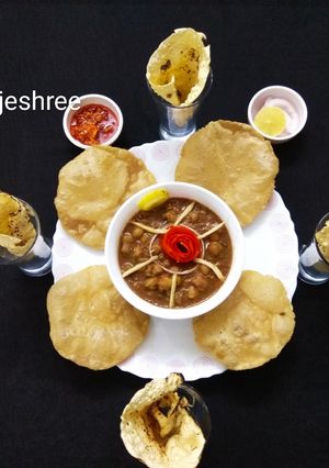 A picture of Chana Puri.