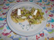 Una foto de tostadas de carne molida