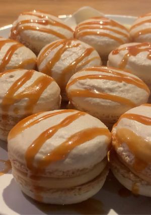 A picture of Caramel Macaron.