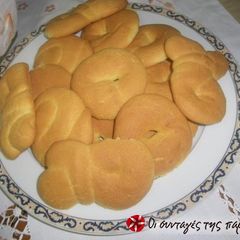 A picture of Pastry shop Easter cookies.