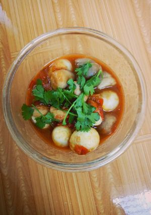 Hình của món Trứng cút, nấm rơm sốt cà.