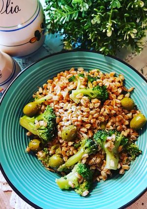 Foto di Insalata di farro e broccoletti