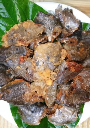 Hình của món Cá cuộn lá lốt.