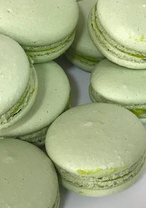 Una foto de Macarons de limón