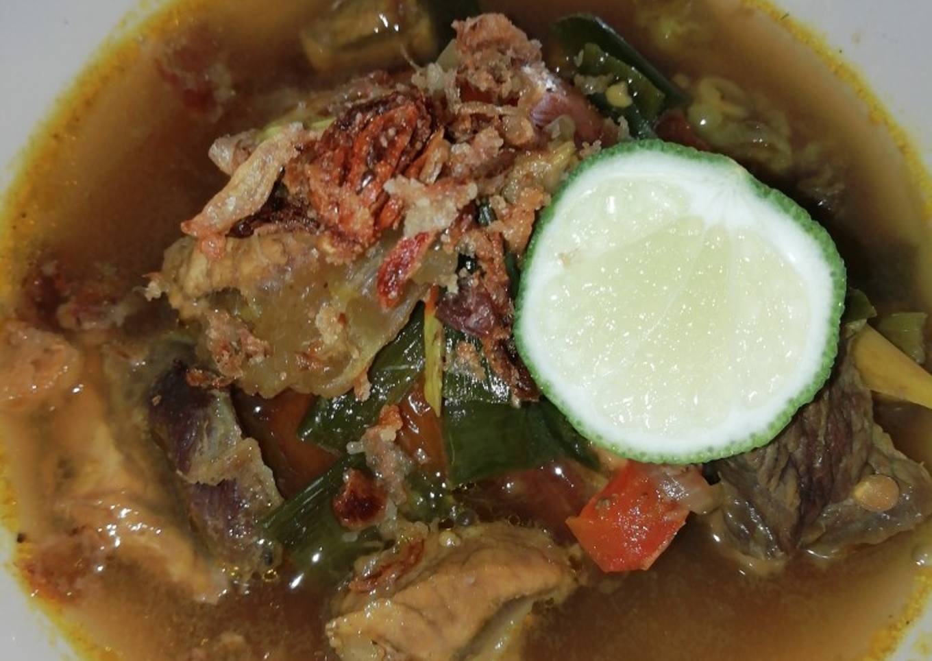 36. Soto daging bumbu bamboe