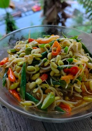 Foto resep Oseng cambah kedelai + pete