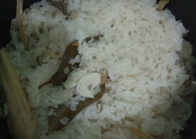 Cara Gampang Menyiapkan Nasi Liwet Teri rice cooker Anti Gagal