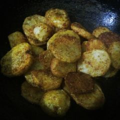 A picture of Aloo Tuk.
