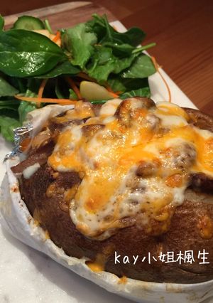 芝士沙朗牛排烤馬鈴薯 Sirloin Steak & Cheese Baked Potato 的食譜成品照片