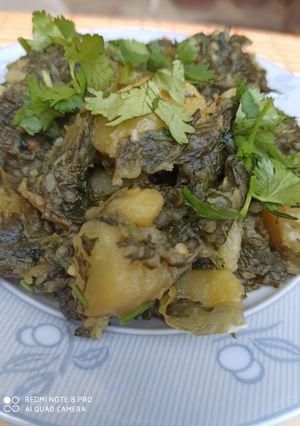 A picture of Palak aloo ki bhaji.