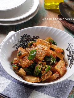 Foto resep Tumis Kikil Cabai Hijau Pedas