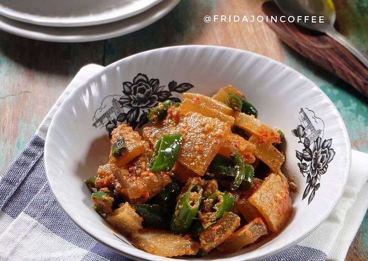 Tumis Kikil Cabai Hijau Pedas