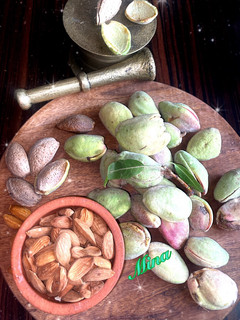 عکسی از دستور خشک کردن بادام درختی