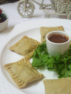 A picture of Paneer puffs.