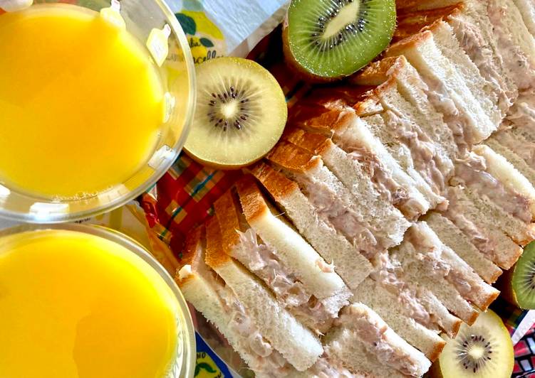 Recipe of Favorite Greek Yoghurt Tuna Sandwiches