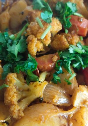 A picture of Gobhi gazar mix veg.