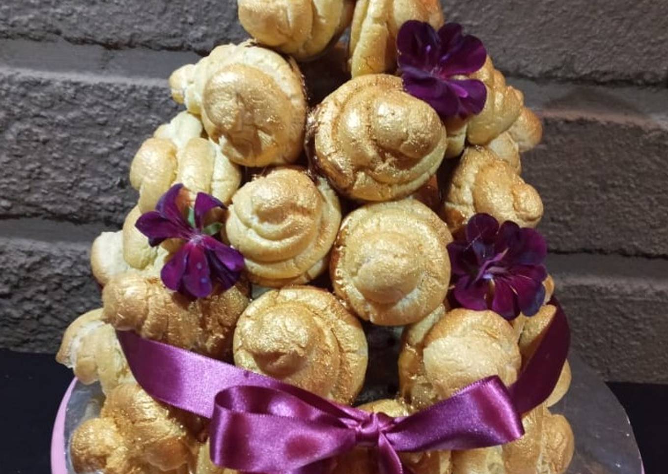 Croquembouche