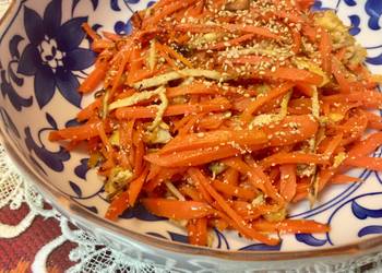 How to Prepare Yummy Japanese Carrot Fry with Salty Fishegg