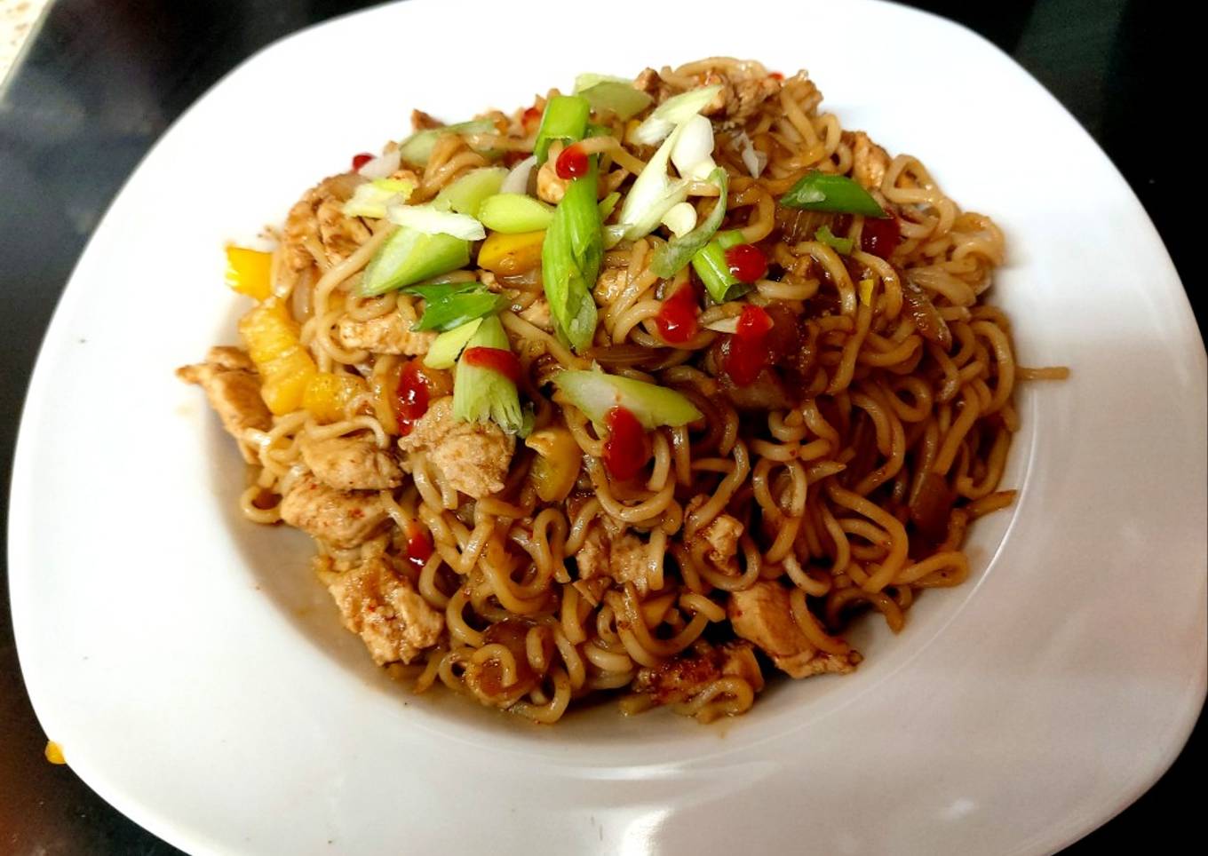 Recipe of Favorite My Quick Sweet Sriracha Chicken Noodle 💚