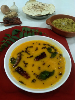 પંજાબી કઢી (Punjabi Kadhi Recipe In Gujarati) રેસીપી મુખ્ય ફોટો