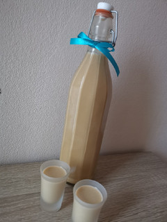 Karamell likőr recept fotója