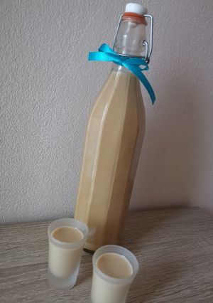 Karamell likőr recept fotója