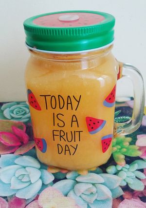 Una foto de Guayapaya (Jugo de guayaba y papaya)