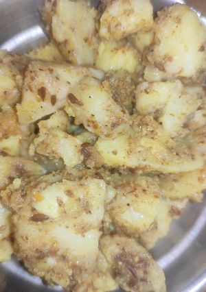 जीरा आलू (Jeera aloo recipe in hindi) रेसिपी मुख्य फोटो