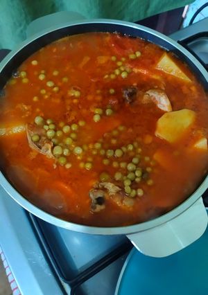 Una foto de Estofado de pollo al vino