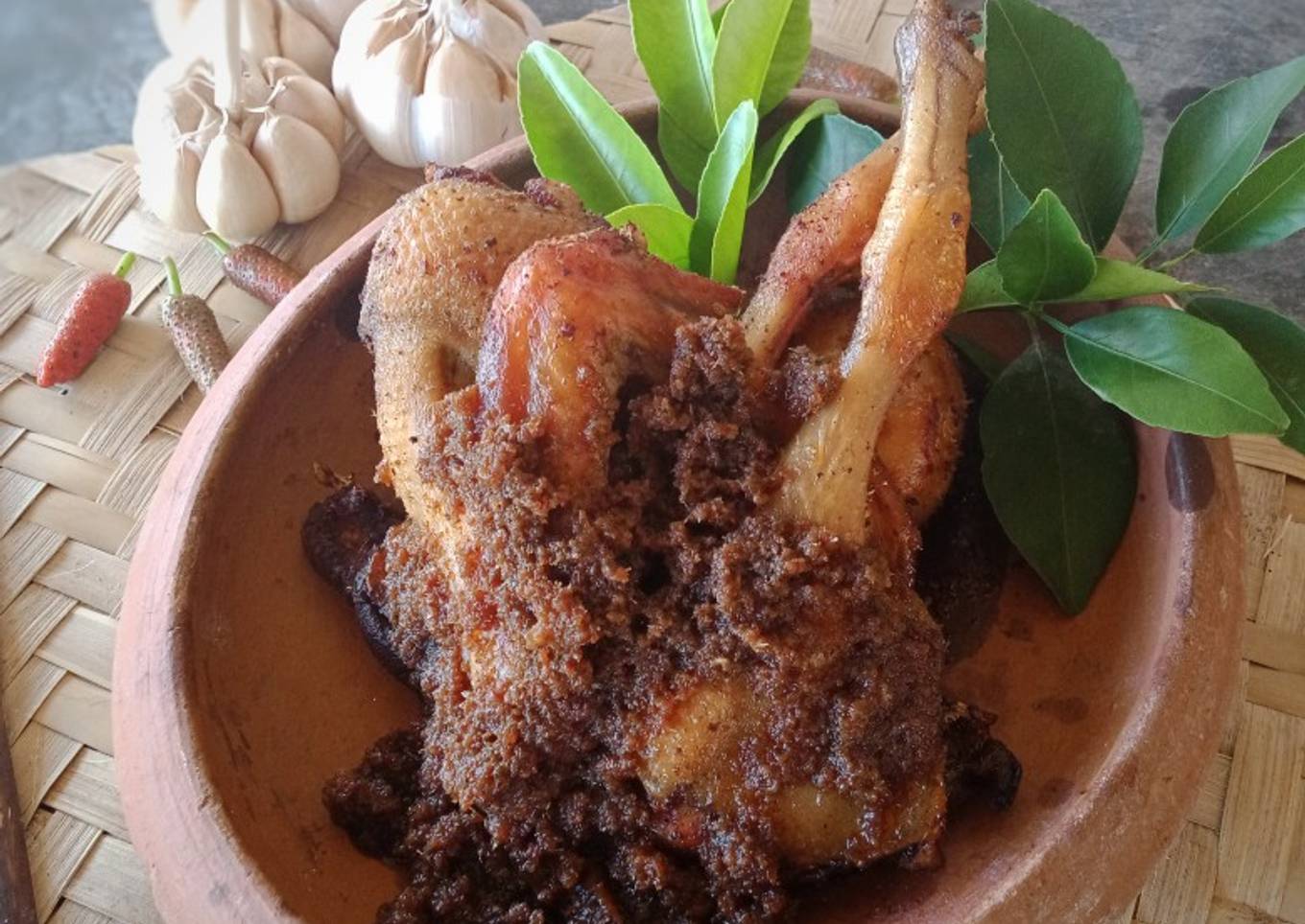 Bebek Bumbu Hitam Khas Madura