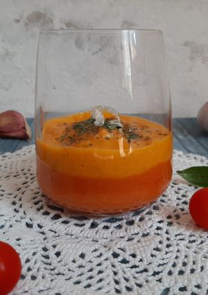 A picture of Roasted Tomato and Bell Pepper Soup.