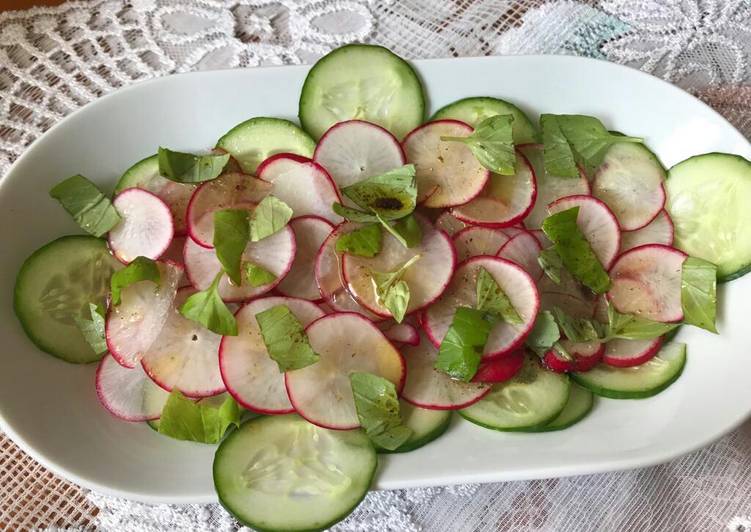 Langkah Mudah untuk Menyiapkan Cucumber Red Radish Salade yang Sempurna