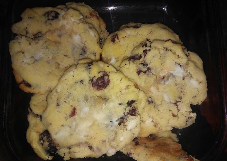 Recipe of Quick White chocolate cranberry cookies