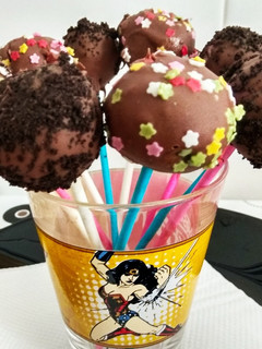 Una foto de Cakepops de oreo