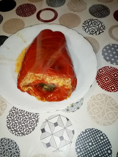 Una foto de Pimientos morrones rellenos de atún