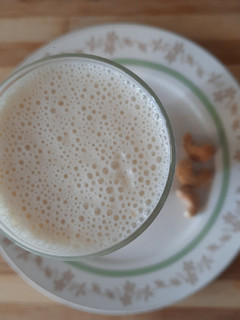 A picture of Banana smoothie.