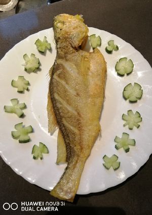 A picture of Fried Yellow Fish.