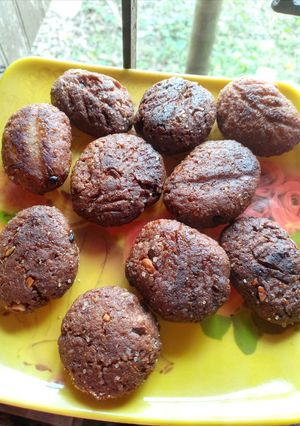 খাস্তা ঠেকুয়া(khasta thekua recipe in Bengali) রেসিপির প্রধান ছবি