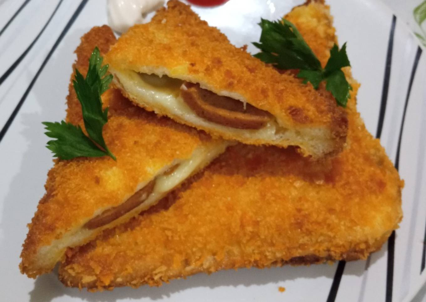 Roti Goreng Sosis