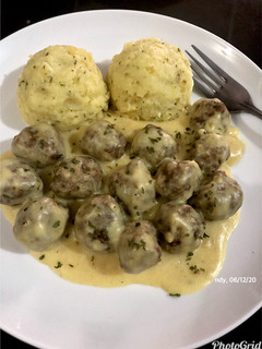 Foto resep Swedish Meatballs with Gravy Sauce