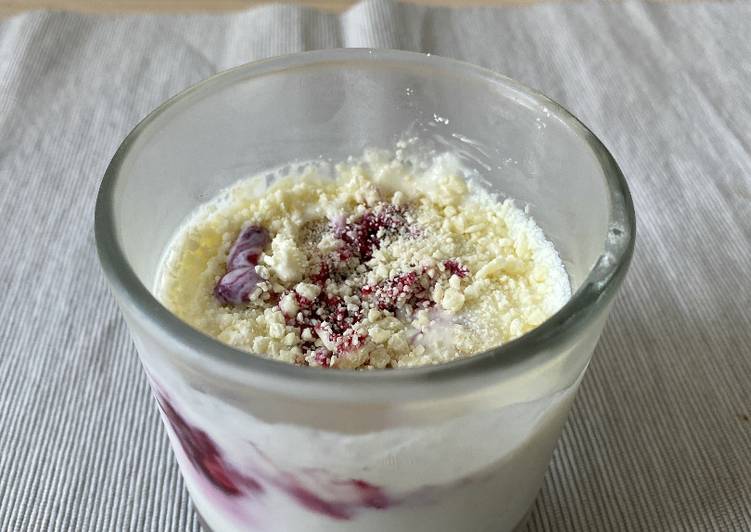 Entremets au fromage blanc, aux fruits rouges et au chocolat blanc 🍓🍒