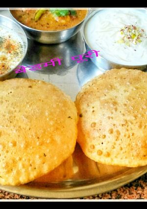 बेड़मी पूरी रेसिपी मुख्य फोटो