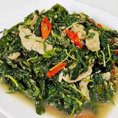 A picture of Tumis Daun Singkong.