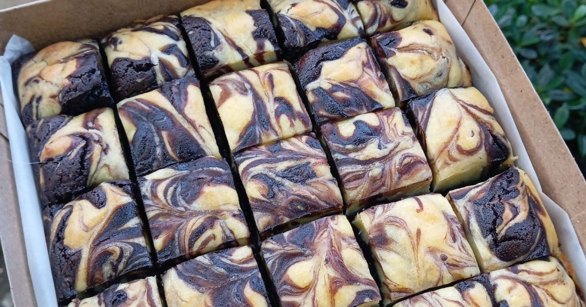 Fudgy cheese brownies