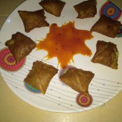 A picture of Bread samosa.